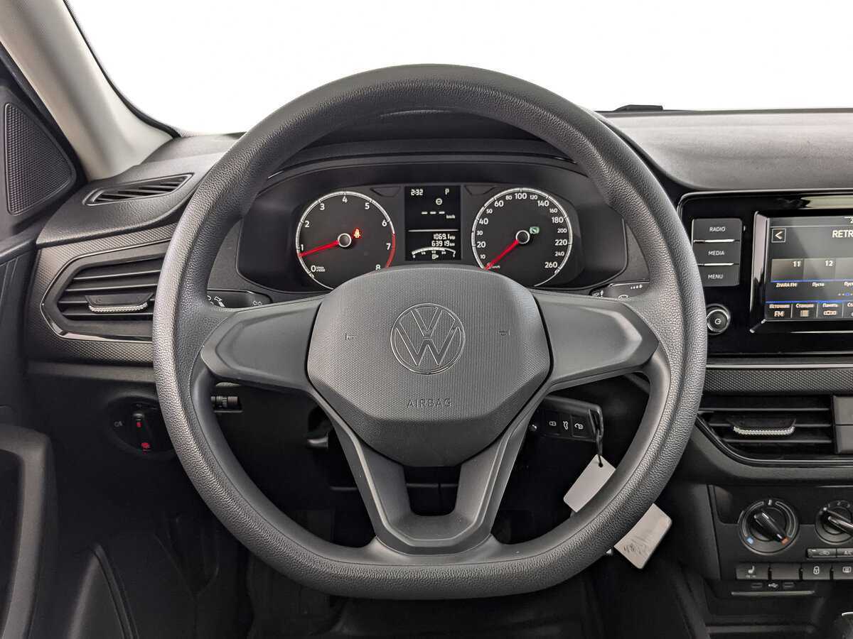 Купить Volkswagen Polo с пробегом. Фото: #19