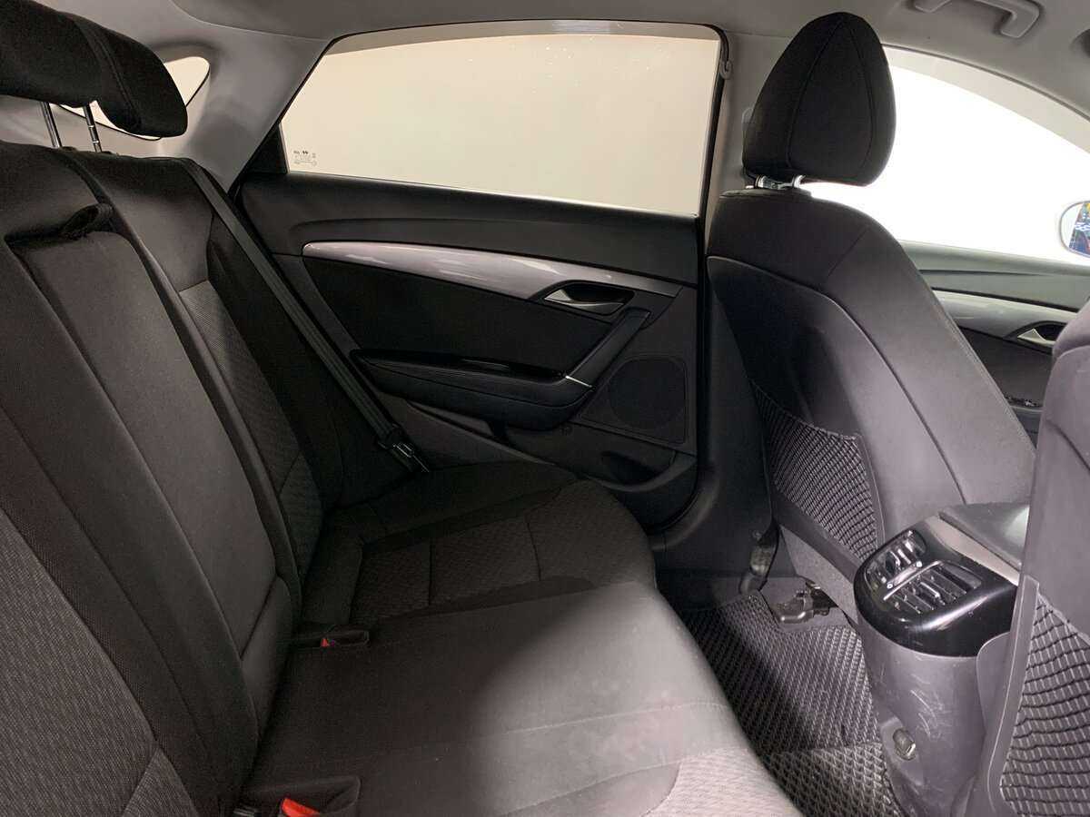 Купить Hyundai i40 с пробегом. Фото: #14