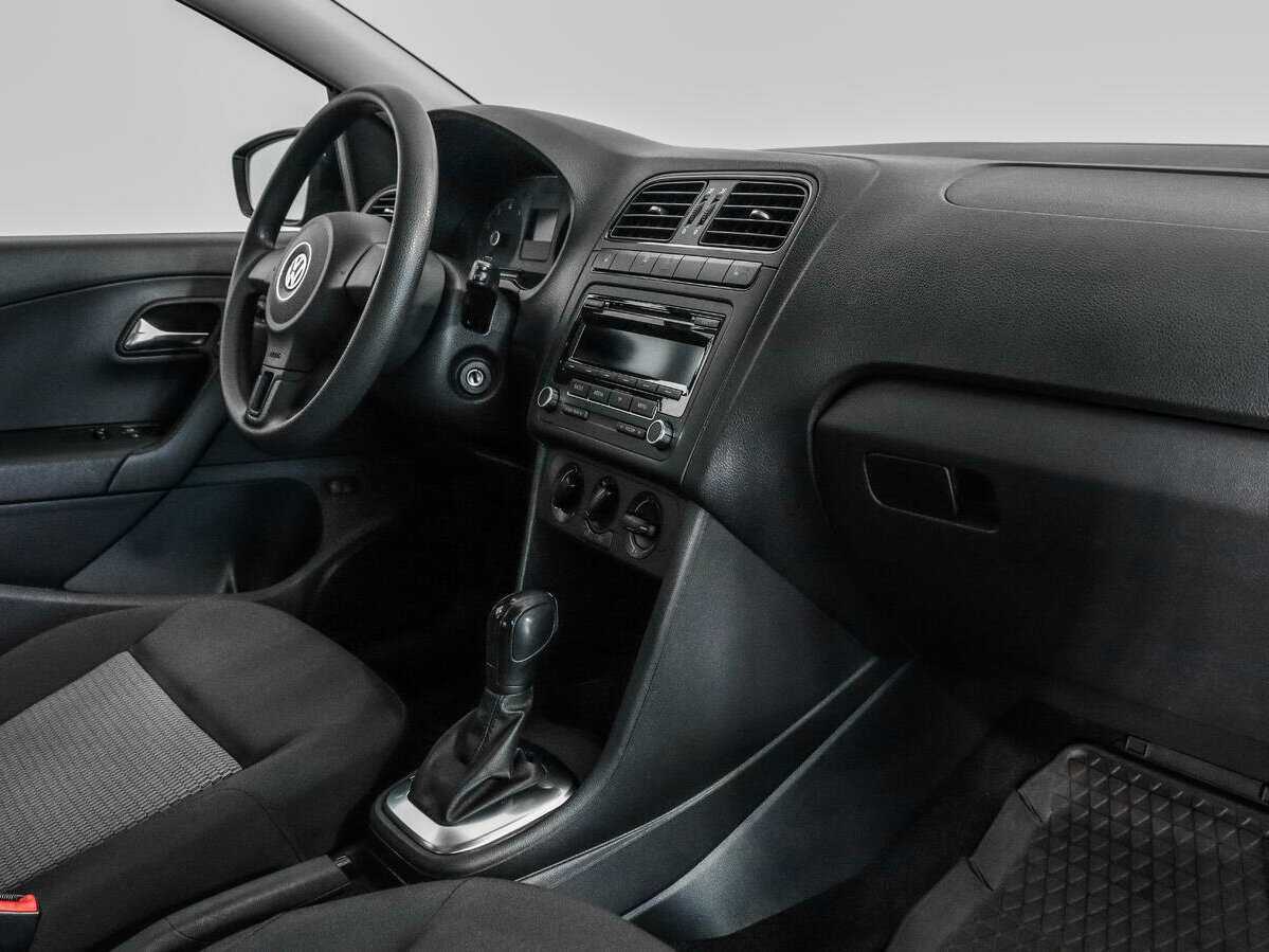 Купить Volkswagen Polo с пробегом. Фото: #10
