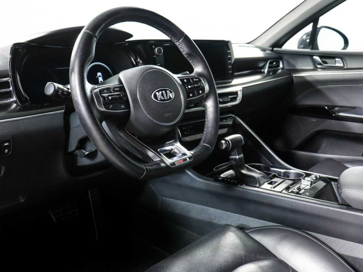 Купить Kia K5 с пробегом. Фото: #13