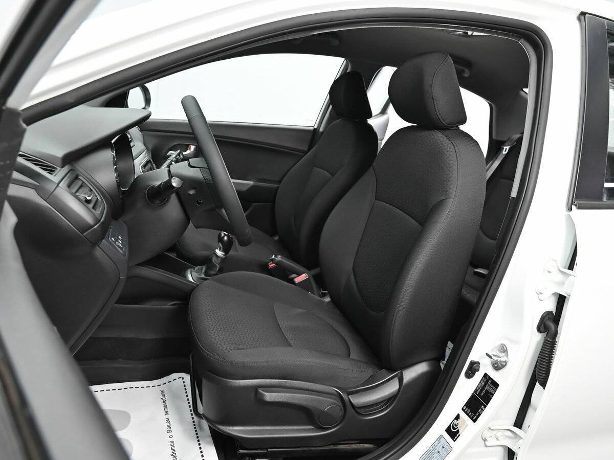 Купить Kia Rio с пробегом. Фото: #5