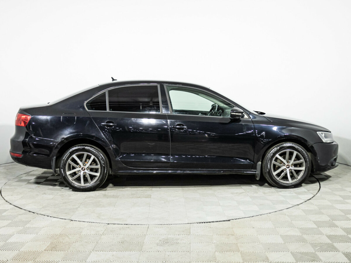 Купить Volkswagen Jetta с пробегом. Фото: #3