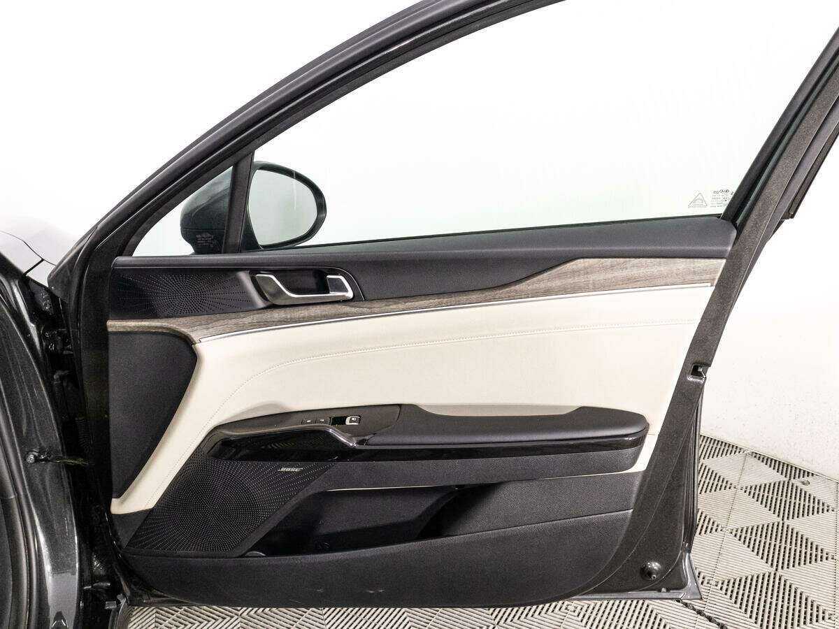 Купить Kia K5 с пробегом. Фото: #27