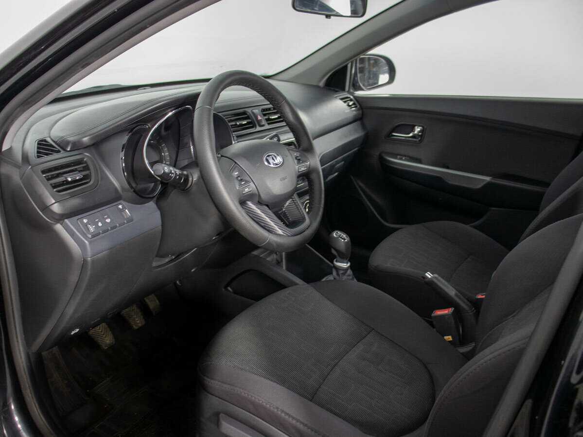 Купить Kia Rio с пробегом. Фото: #9