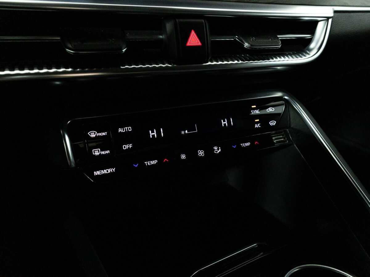 Купить Kia K5 с пробегом. Фото: #19