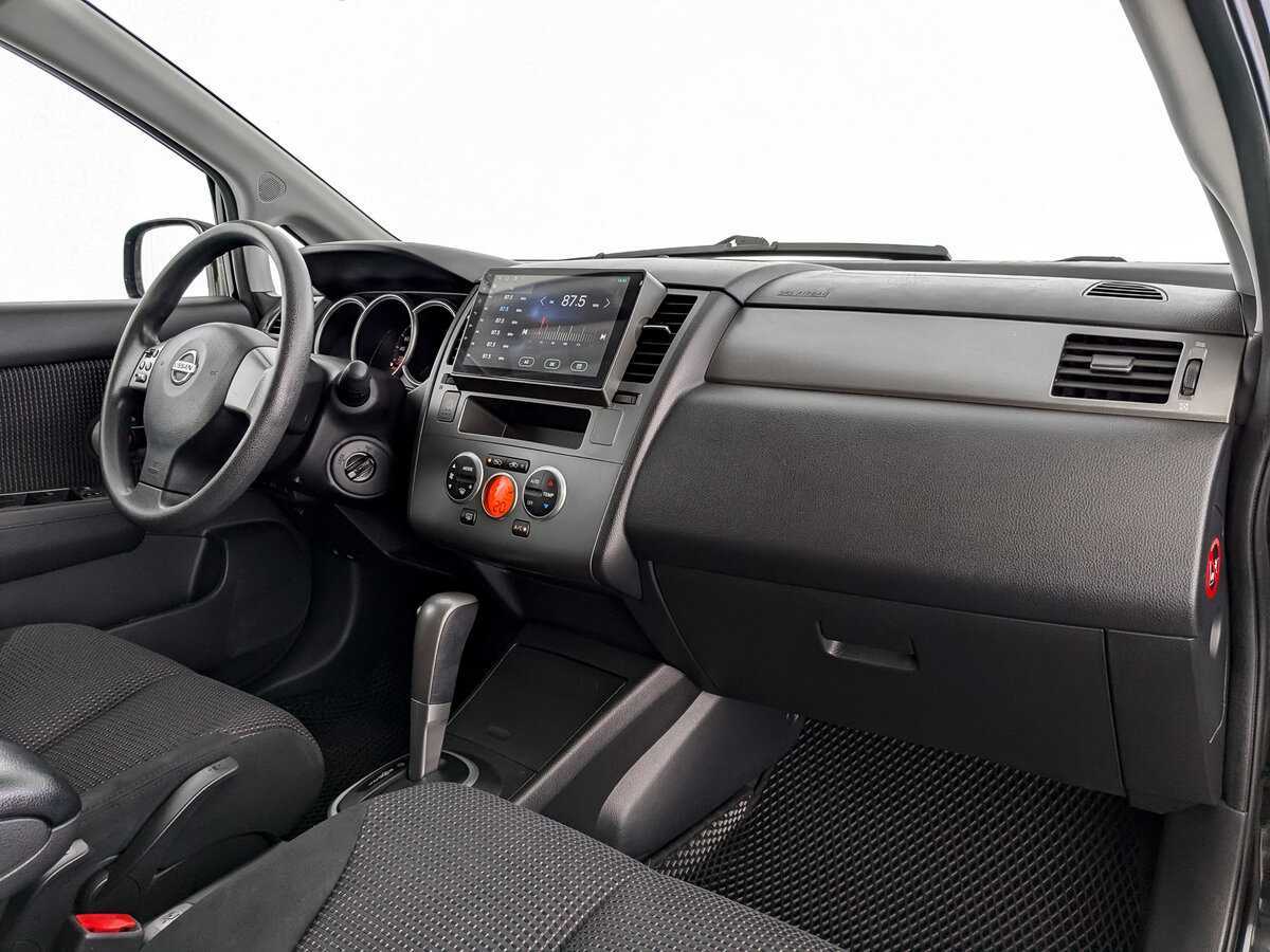 Купить Nissan Tiida с пробегом. Фото: #8
