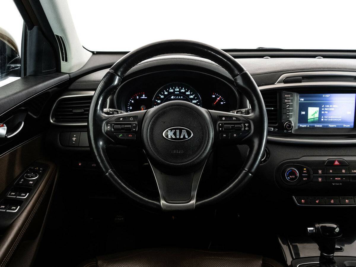 Купить Kia Sorento с пробегом. Фото: #10