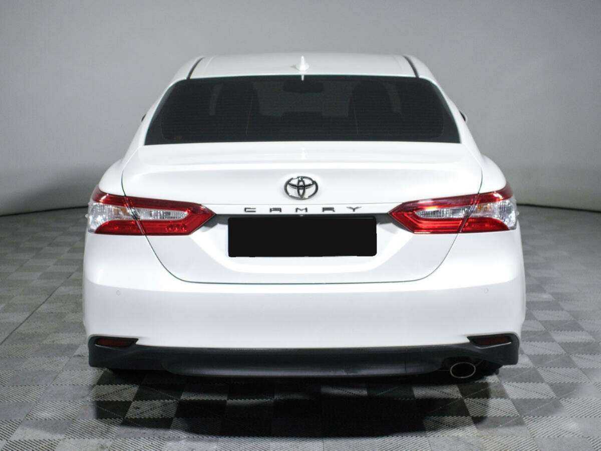 Купить Toyota Camry с пробегом. Фото: #5