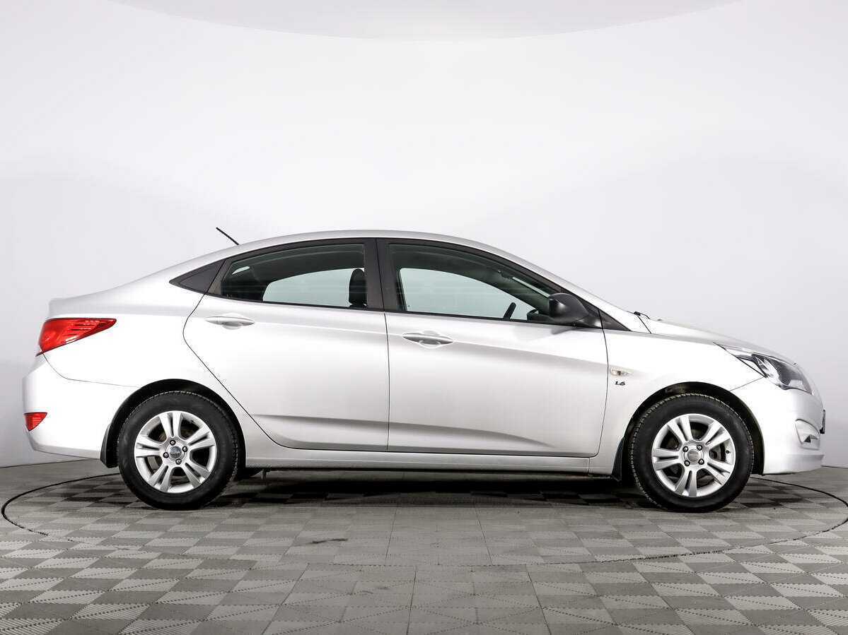 Купить Hyundai Solaris с пробегом. Фото: #3