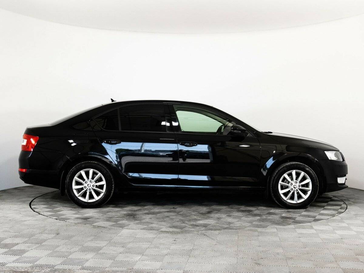 Купить Skoda Octavia с пробегом. Фото: #3