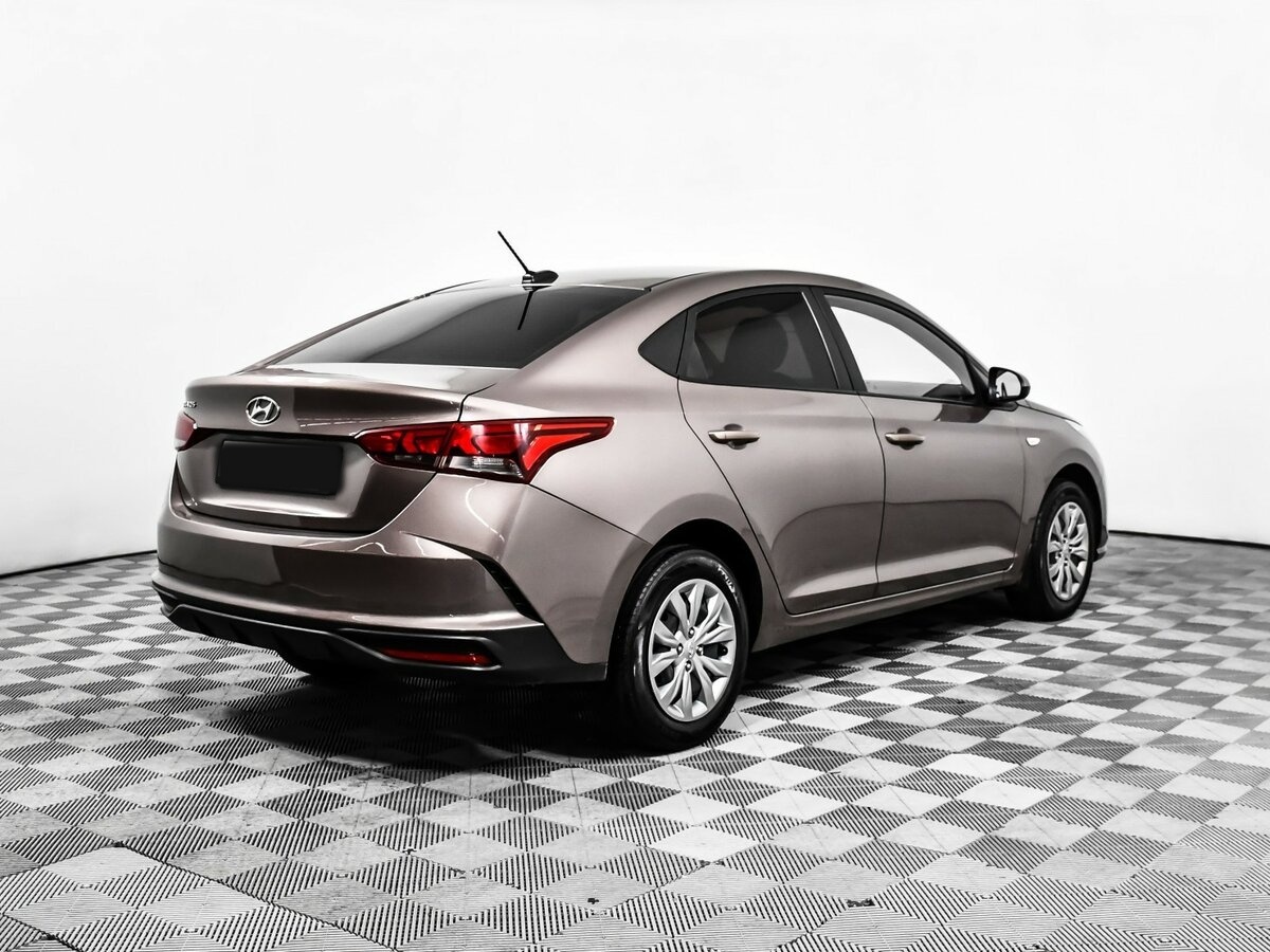 Купить Hyundai Solaris с пробегом. Фото: #3