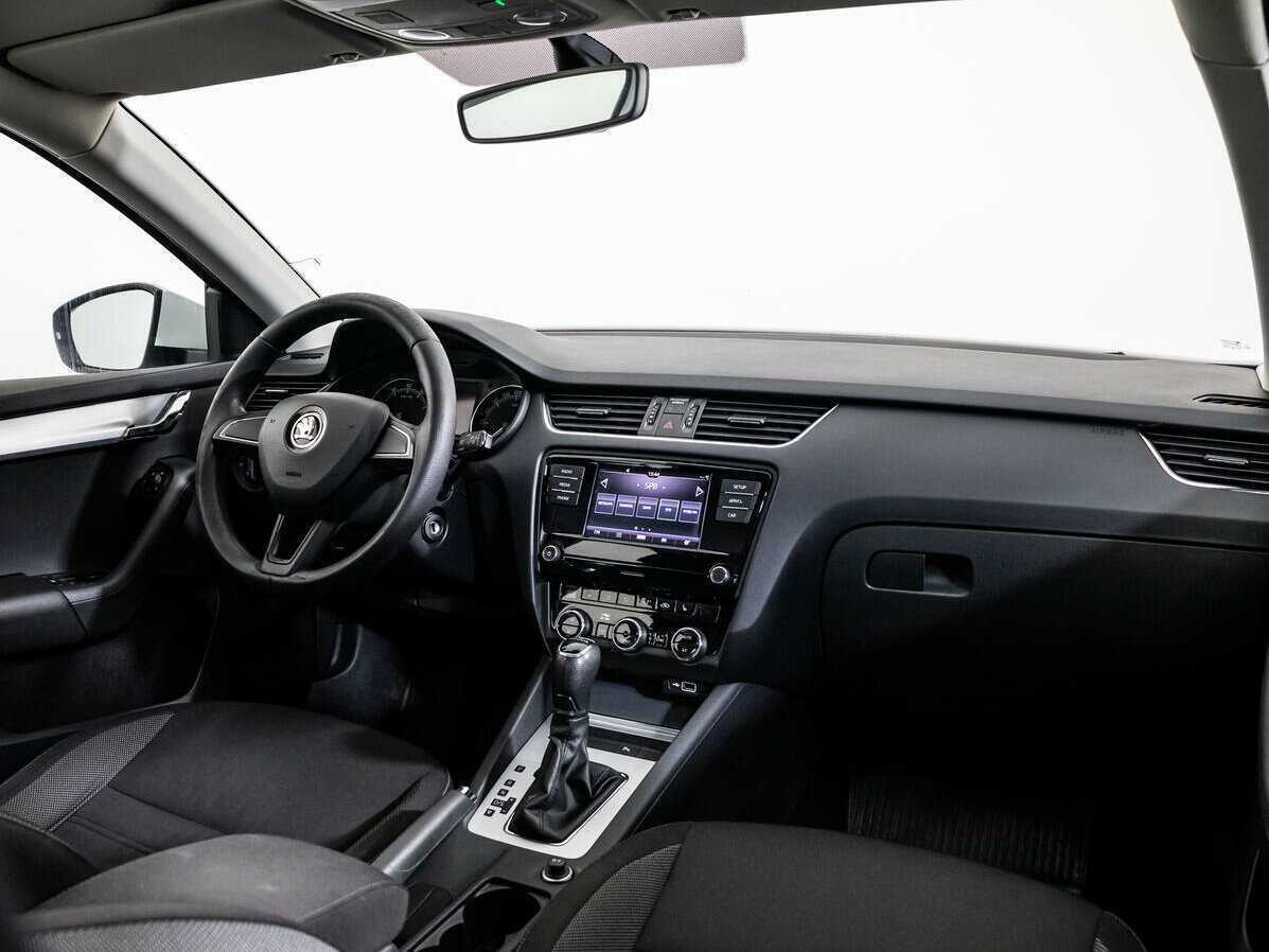 Купить Skoda Octavia с пробегом. Фото: #6