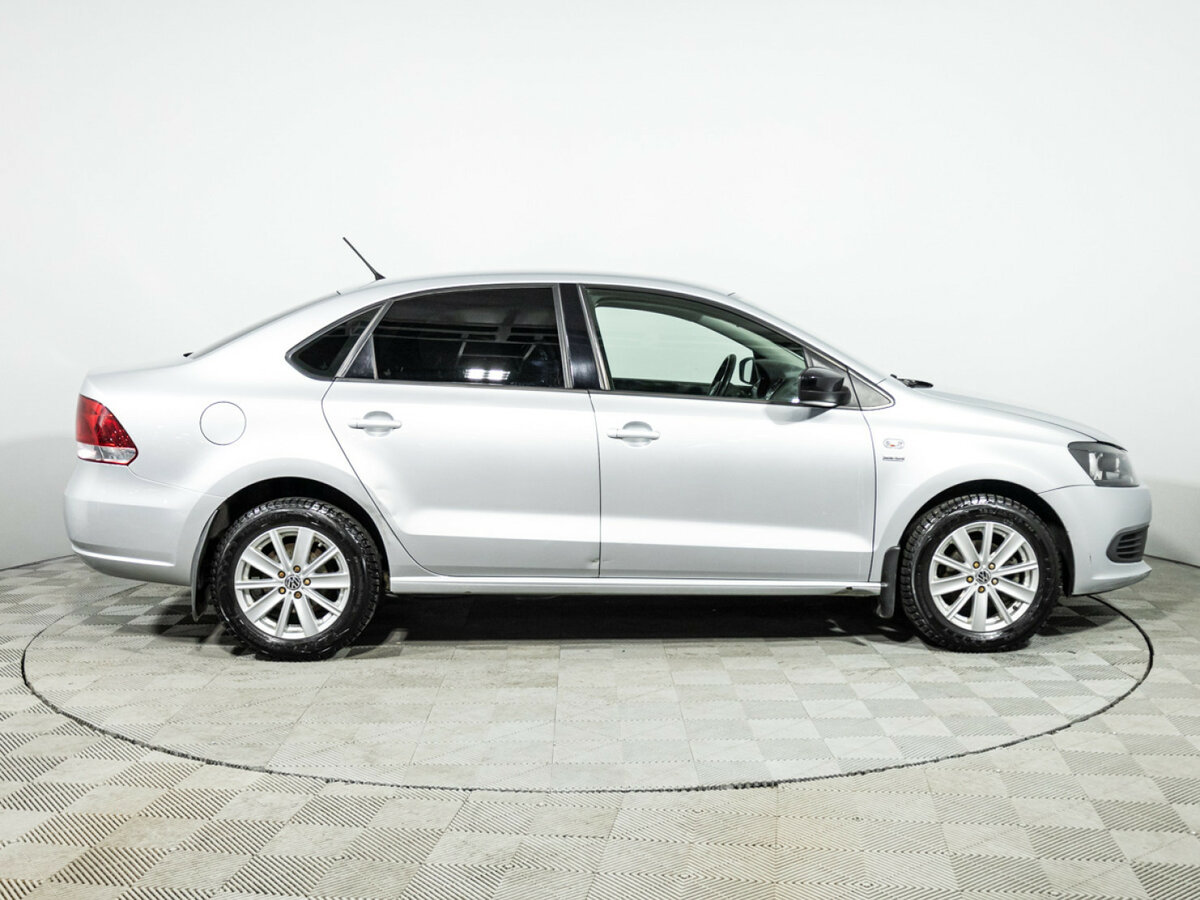 Купить Volkswagen Polo с пробегом. Фото: #3