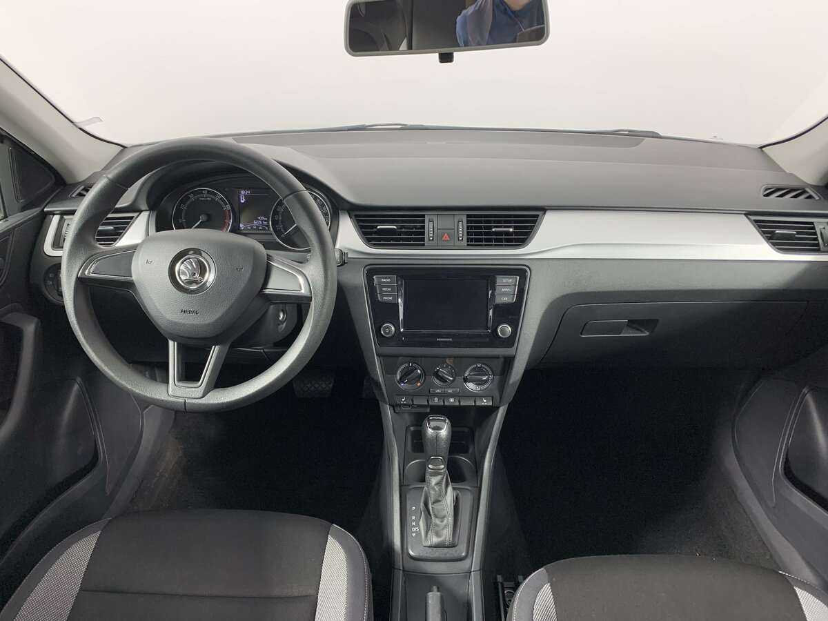 Купить Skoda Rapid с пробегом. Фото: #9