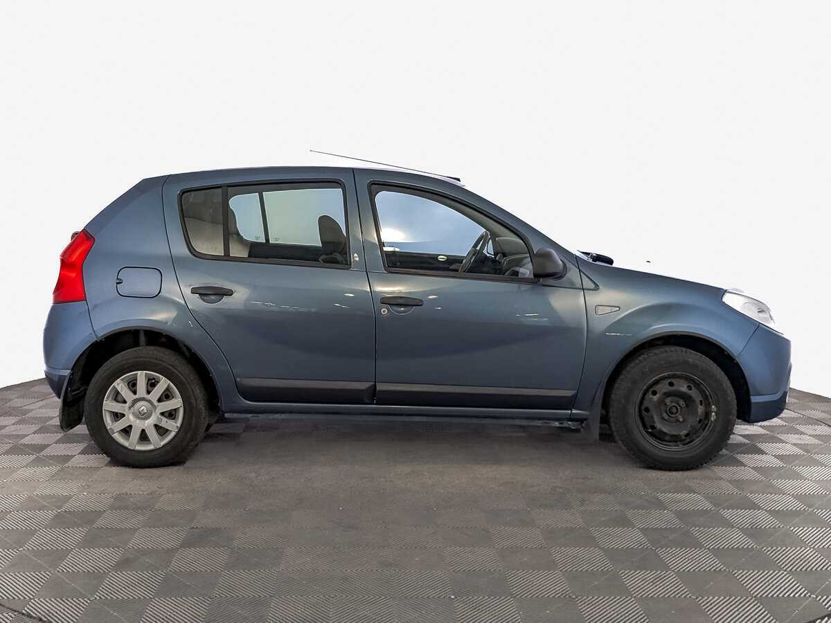 Купить Renault Sandero с пробегом. Фото: #3