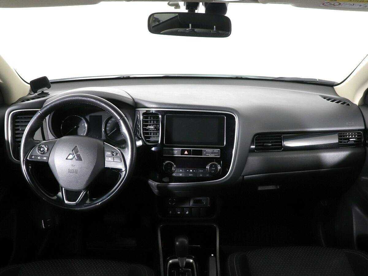 Купить Mitsubishi Outlander с пробегом. Фото: #21