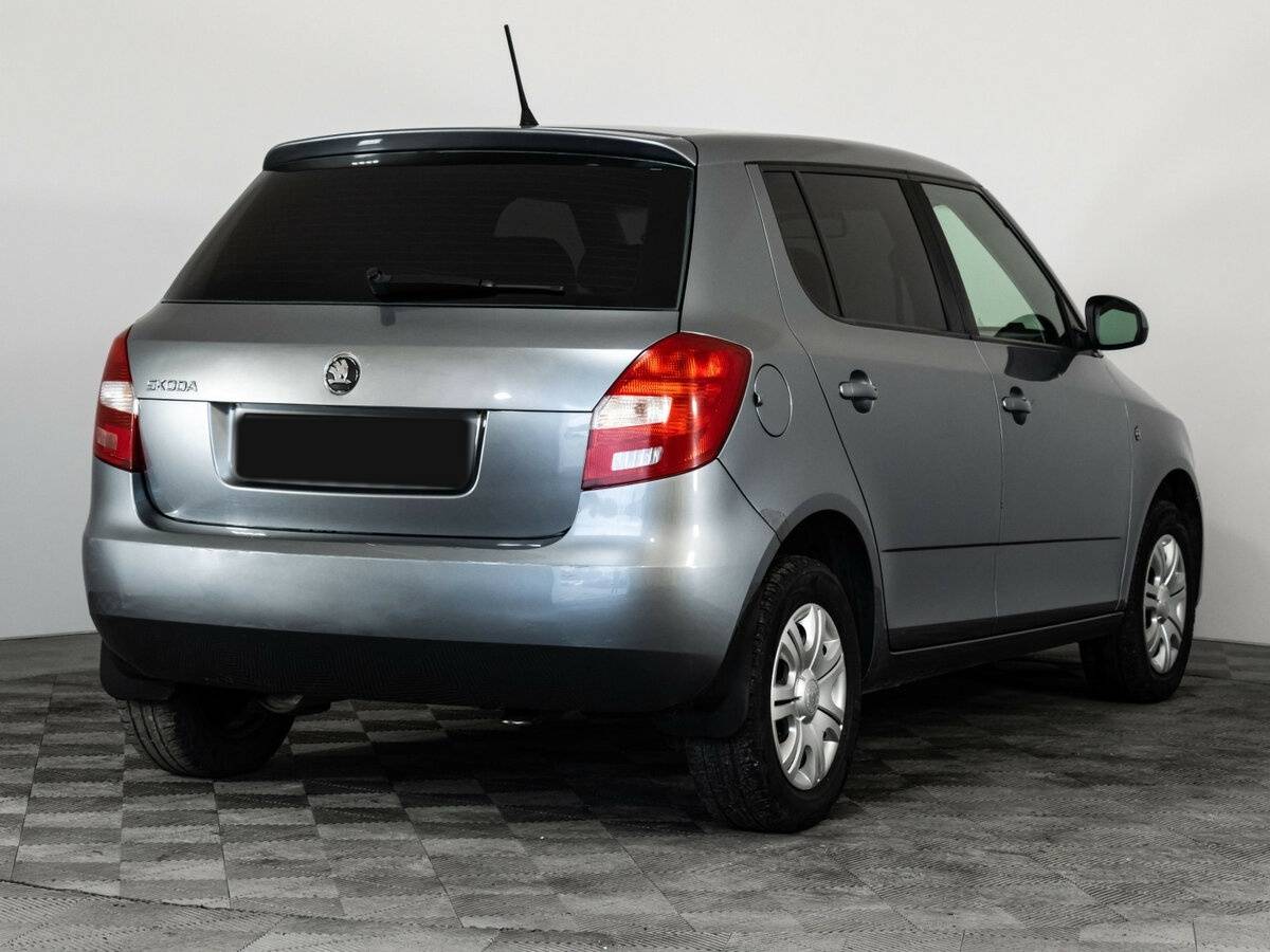 Купить Skoda Fabia с пробегом. Фото: #4