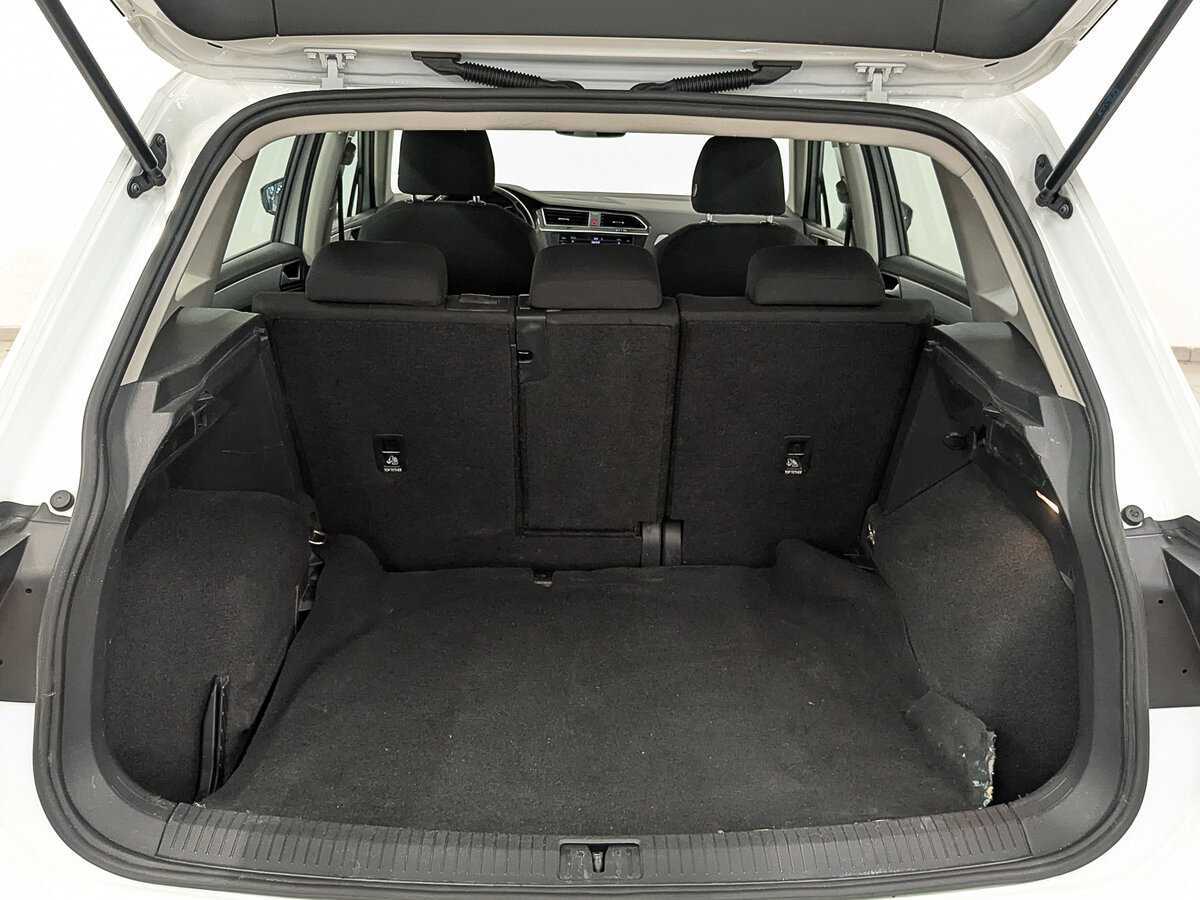 Купить Volkswagen Tiguan с пробегом. Фото: #9