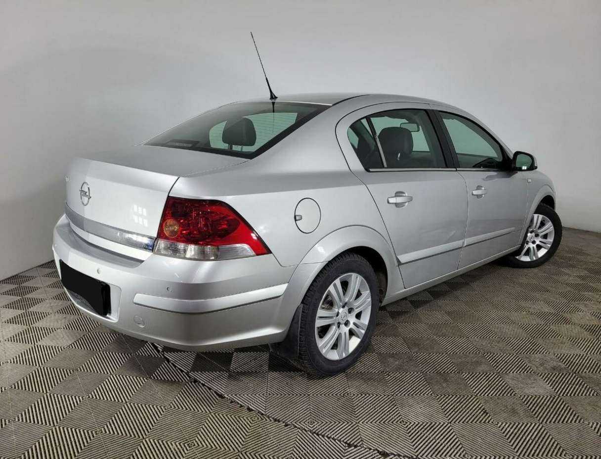 Купить Opel Astra с пробегом. Фото: #5