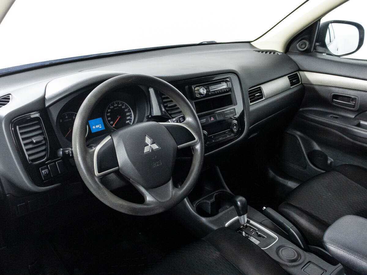 Купить Mitsubishi Outlander с пробегом. Фото: #10