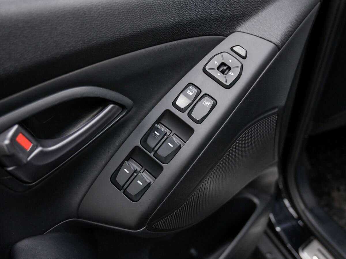 Купить Hyundai ix35 с пробегом. Фото: #16