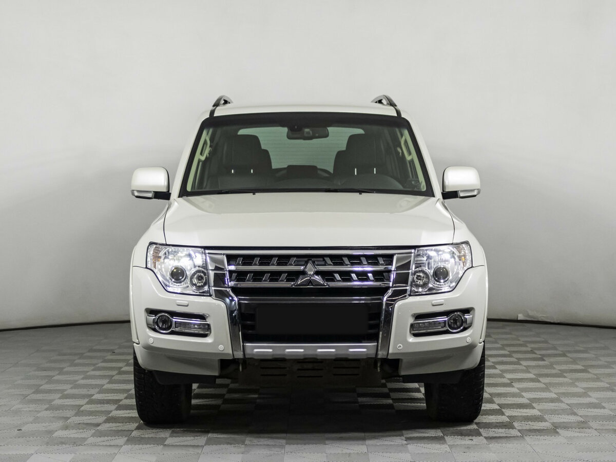 Купить Mitsubishi Pajero с пробегом. Фото: #1