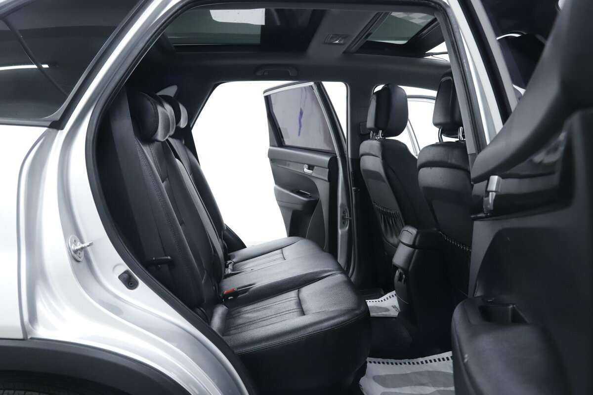 Купить Kia Sorento с пробегом. Фото: #20