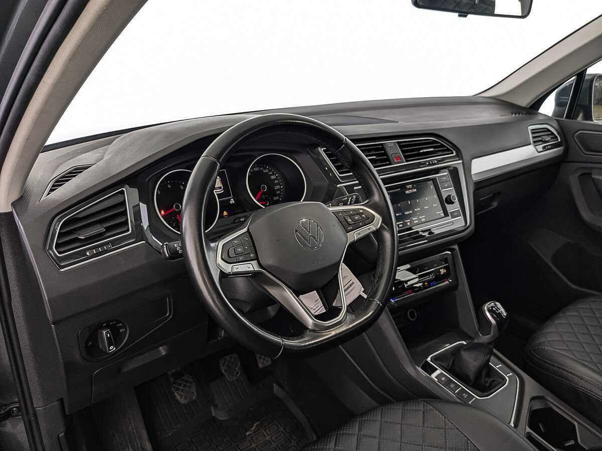 Купить Volkswagen Tiguan с пробегом. Фото: #15