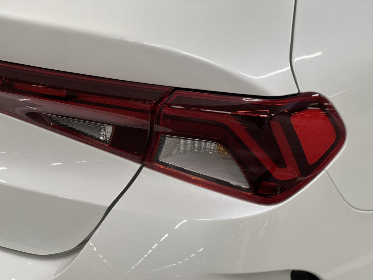 Купить Kia K5 с пробегом. Фото: #8