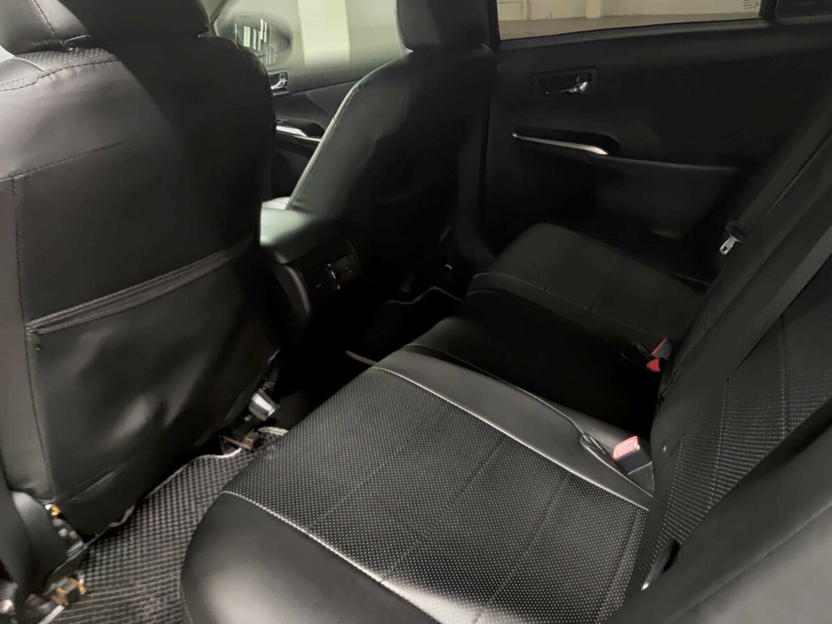 Купить Toyota Camry с пробегом. Фото: #11