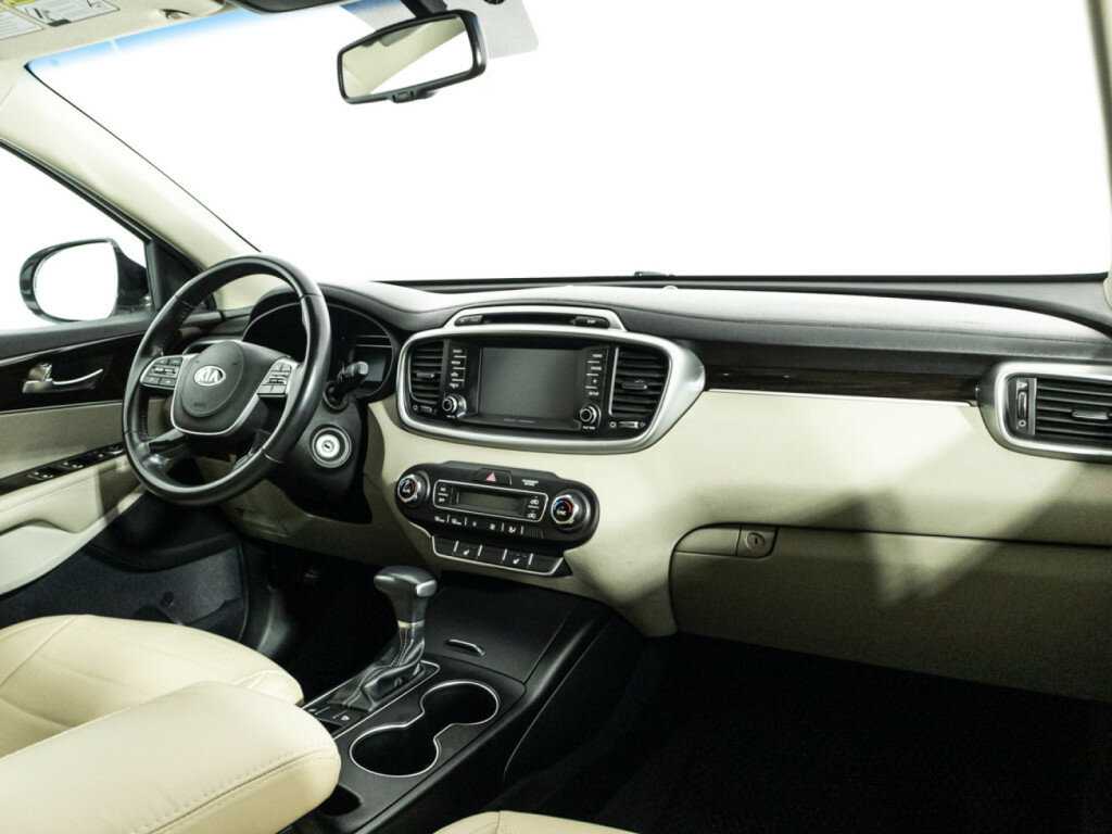 Купить Kia Sorento с пробегом. Фото: #8