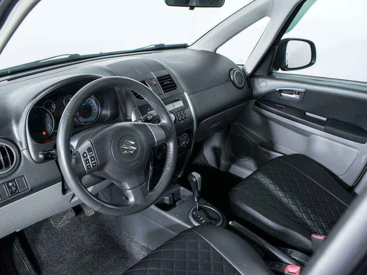 Купить Suzuki SX4 с пробегом. Фото: #9