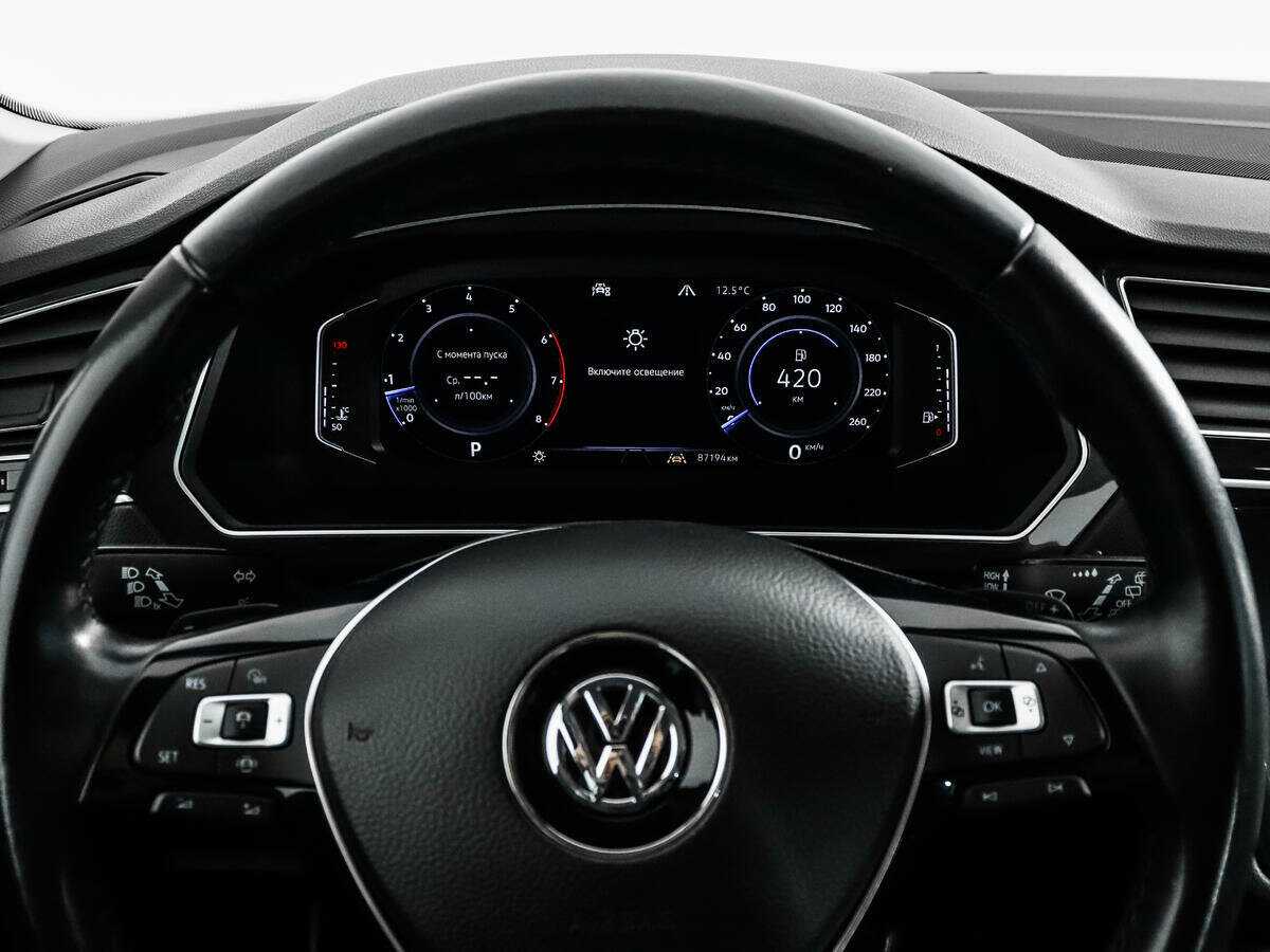 Купить Volkswagen Tiguan с пробегом. Фото: #17