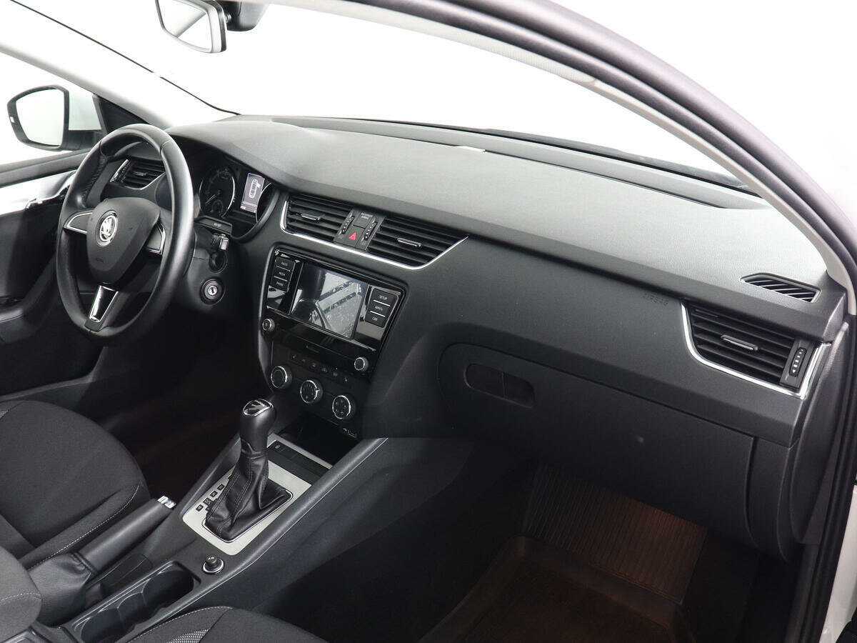 Купить Skoda Octavia с пробегом. Фото: #9