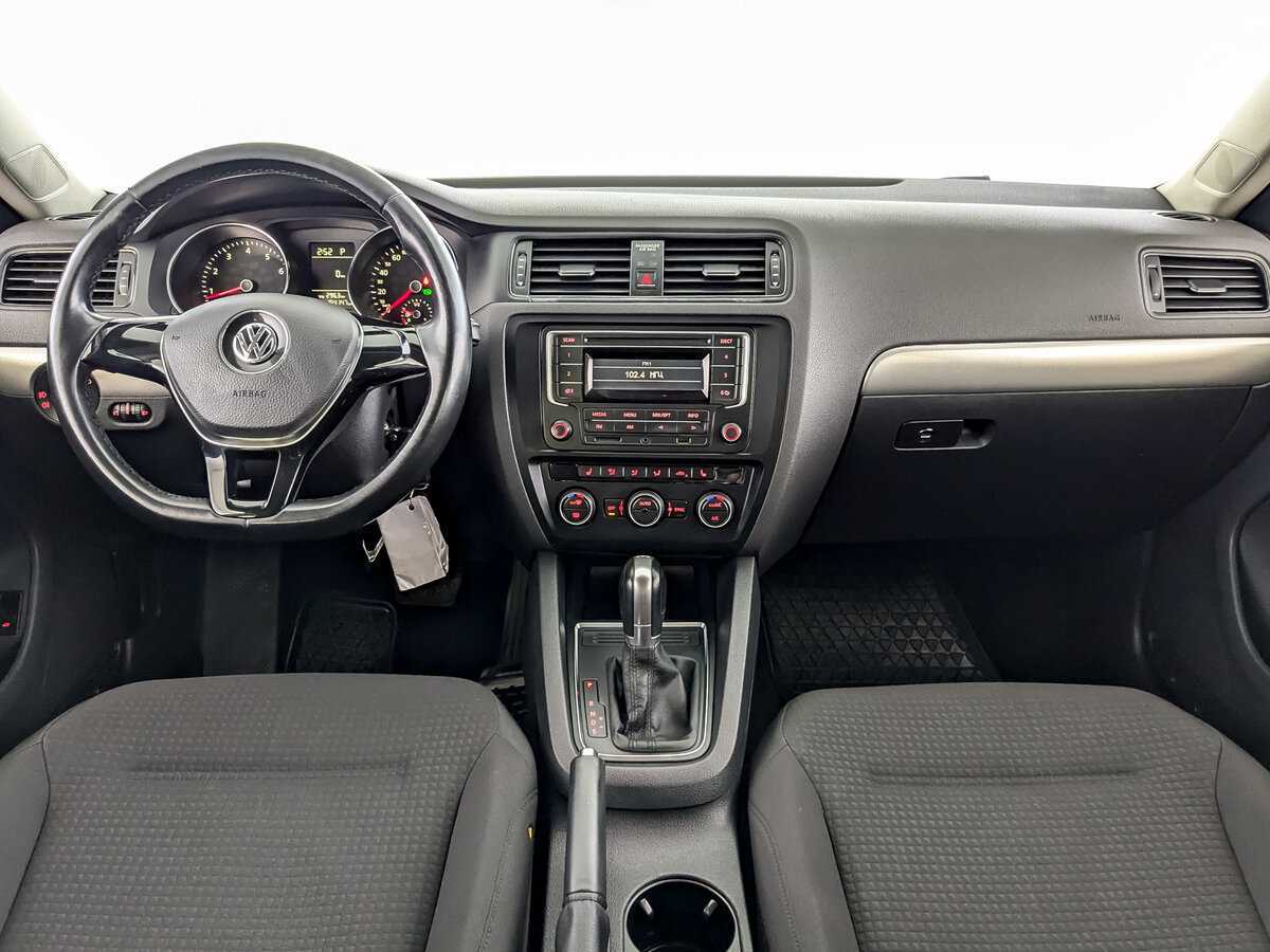 Купить Volkswagen Jetta с пробегом. Фото: #11