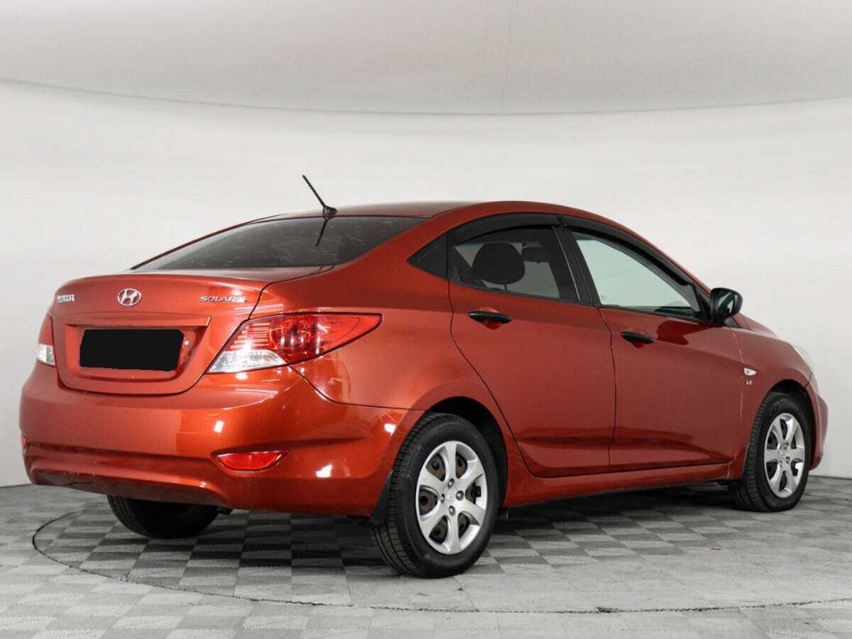 Купить Hyundai Solaris с пробегом. Фото: #2