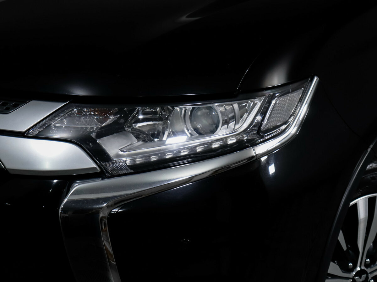 Купить Mitsubishi Outlander с пробегом. Фото: #15