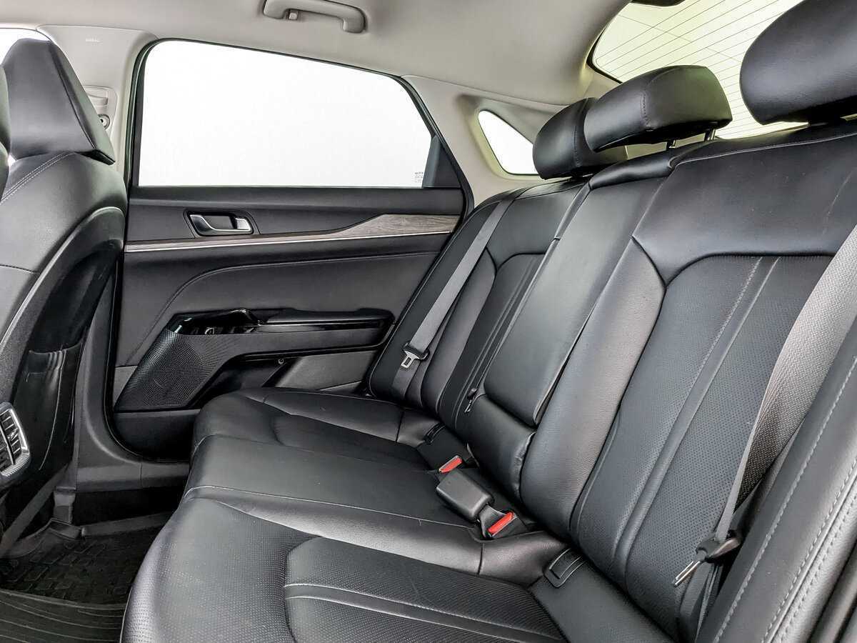 Купить Kia K5 с пробегом. Фото: #9