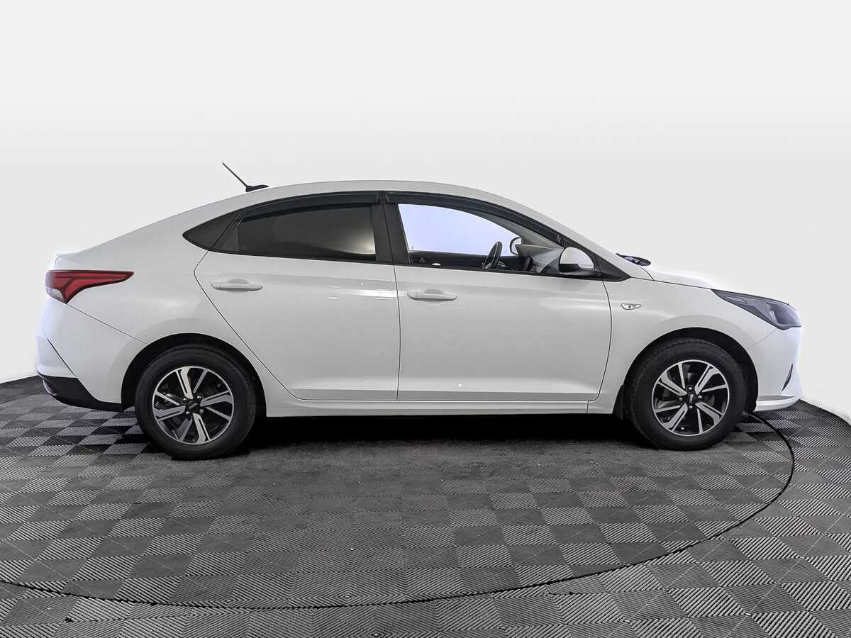 Купить Hyundai Solaris с пробегом. Фото: #3