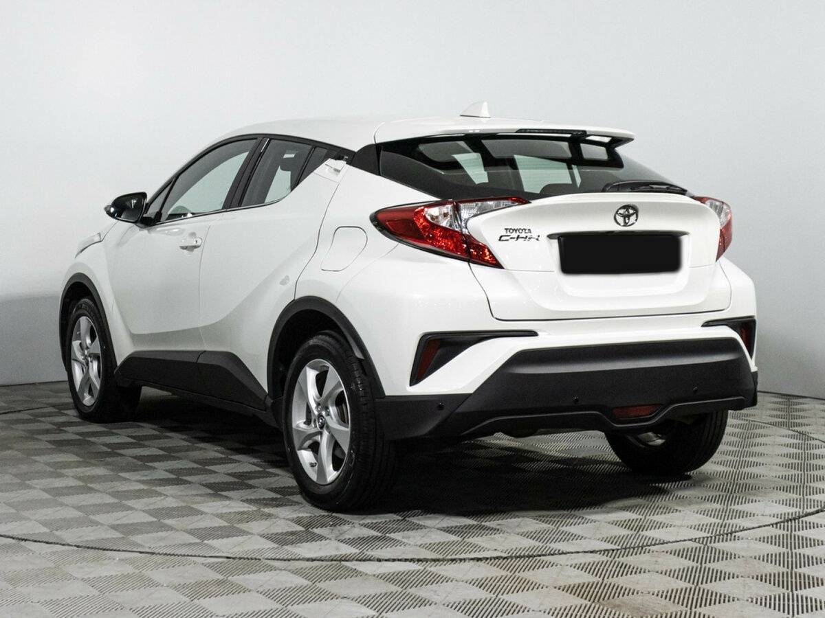 Купить Toyota C-HR с пробегом. Фото: #6
