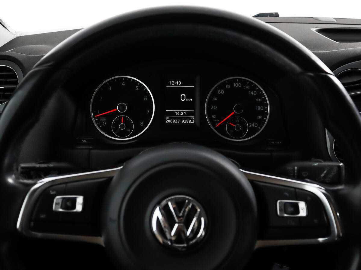 Купить Volkswagen Tiguan с пробегом. Фото: #12