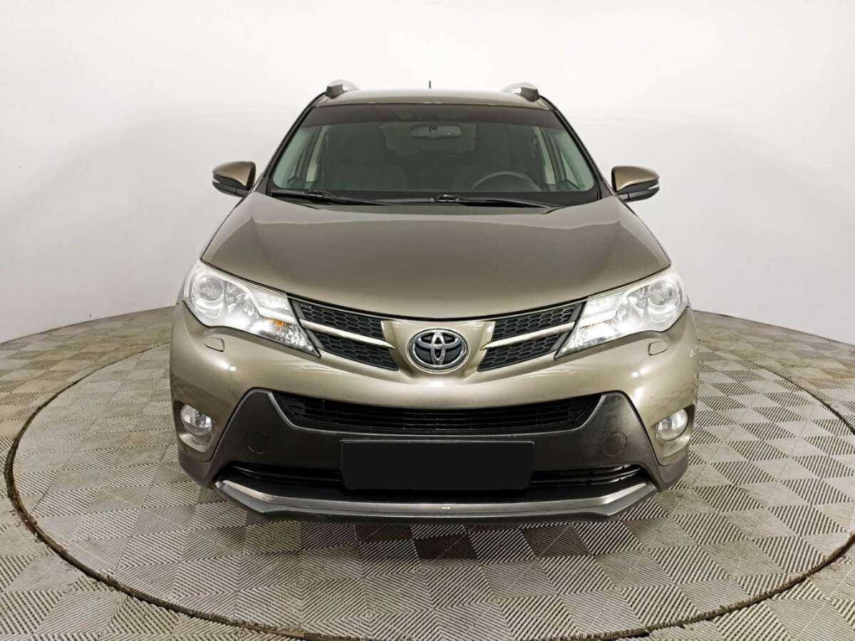 Купить Toyota RAV4 с пробегом. Фото: #1