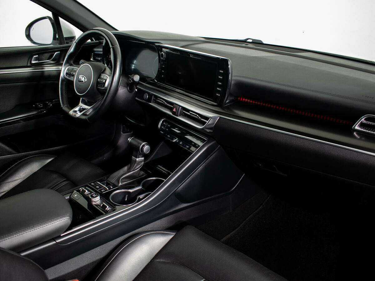 Купить Kia K5 с пробегом. Фото: #4
