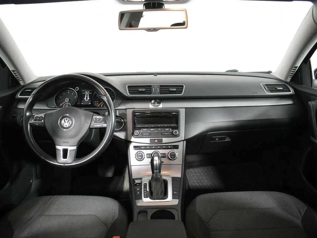 Купить Volkswagen Passat с пробегом. Фото: #12