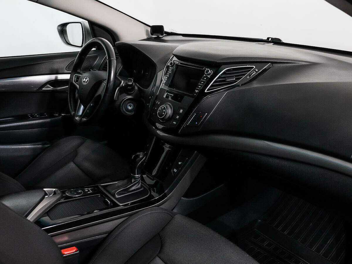 Купить Hyundai i40 с пробегом. Фото: #11