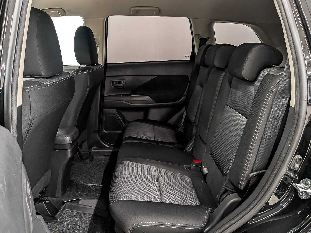 Купить Mitsubishi Outlander с пробегом. Фото: #16