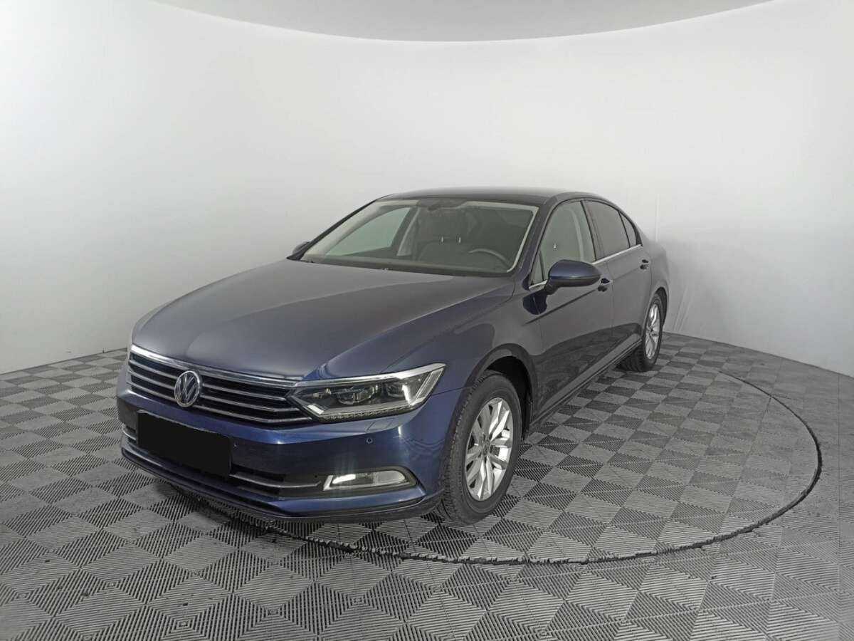 Купить Volkswagen Passat с пробегом. Посмотреть фото