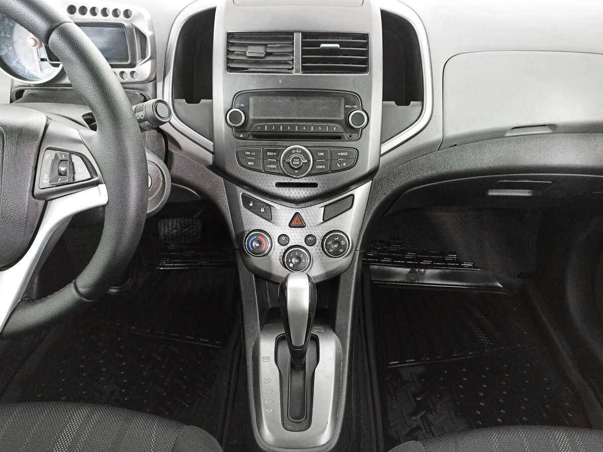 Купить Chevrolet Aveo с пробегом. Фото: #12