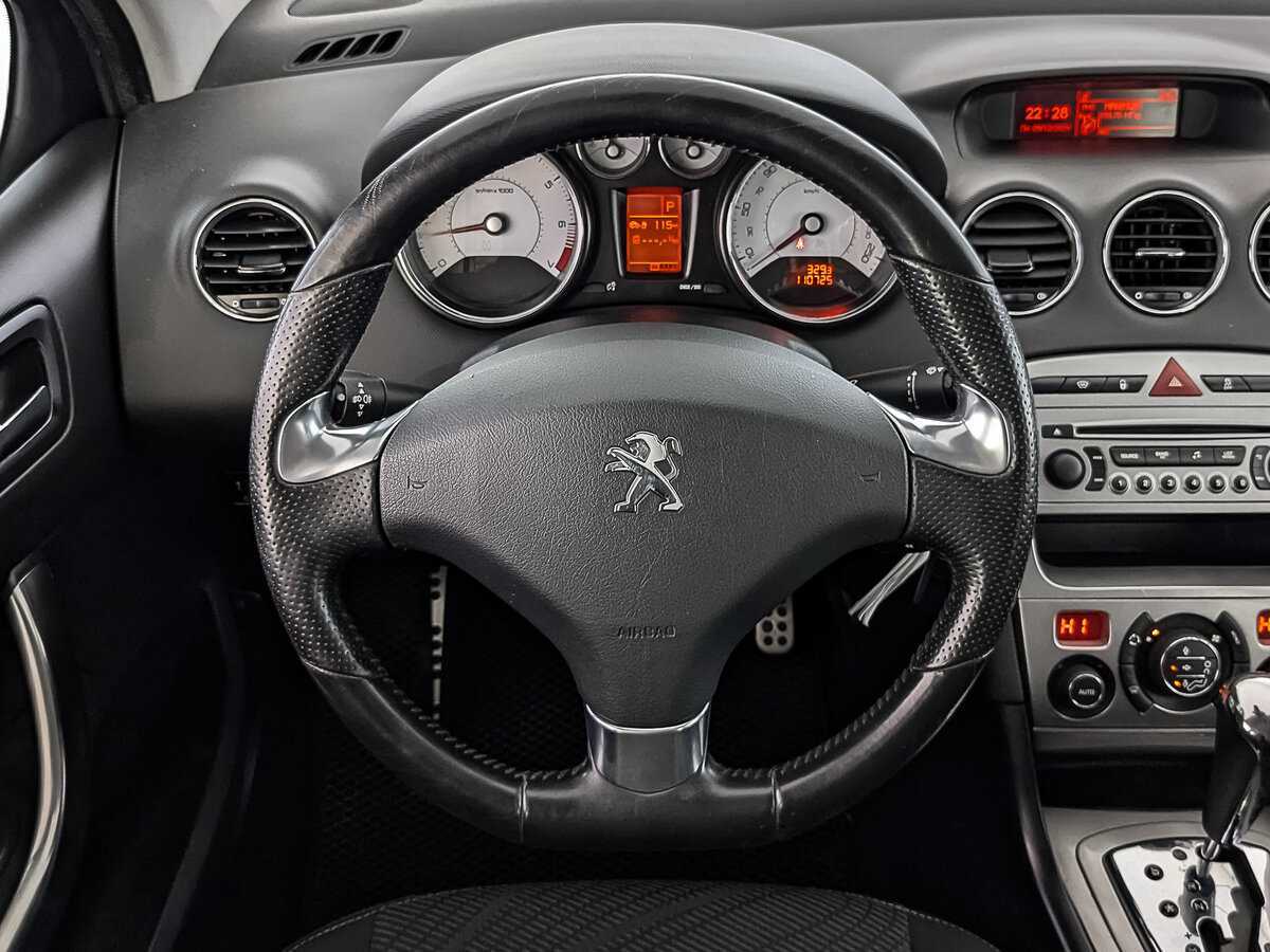 Купить Peugeot 408 с пробегом. Фото: #19