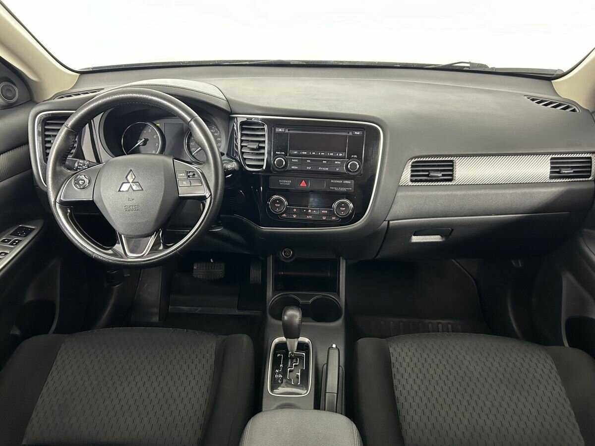 Купить Mitsubishi Outlander с пробегом. Фото: #5